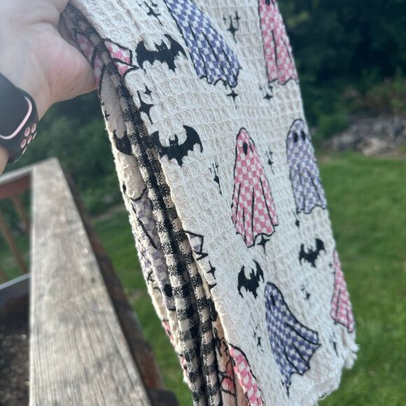 NEW SET OF 3 Goblin & Ghoul Halloween Hand Towels Pastel Ghosts Bats Checkers - Picture 2 of 4